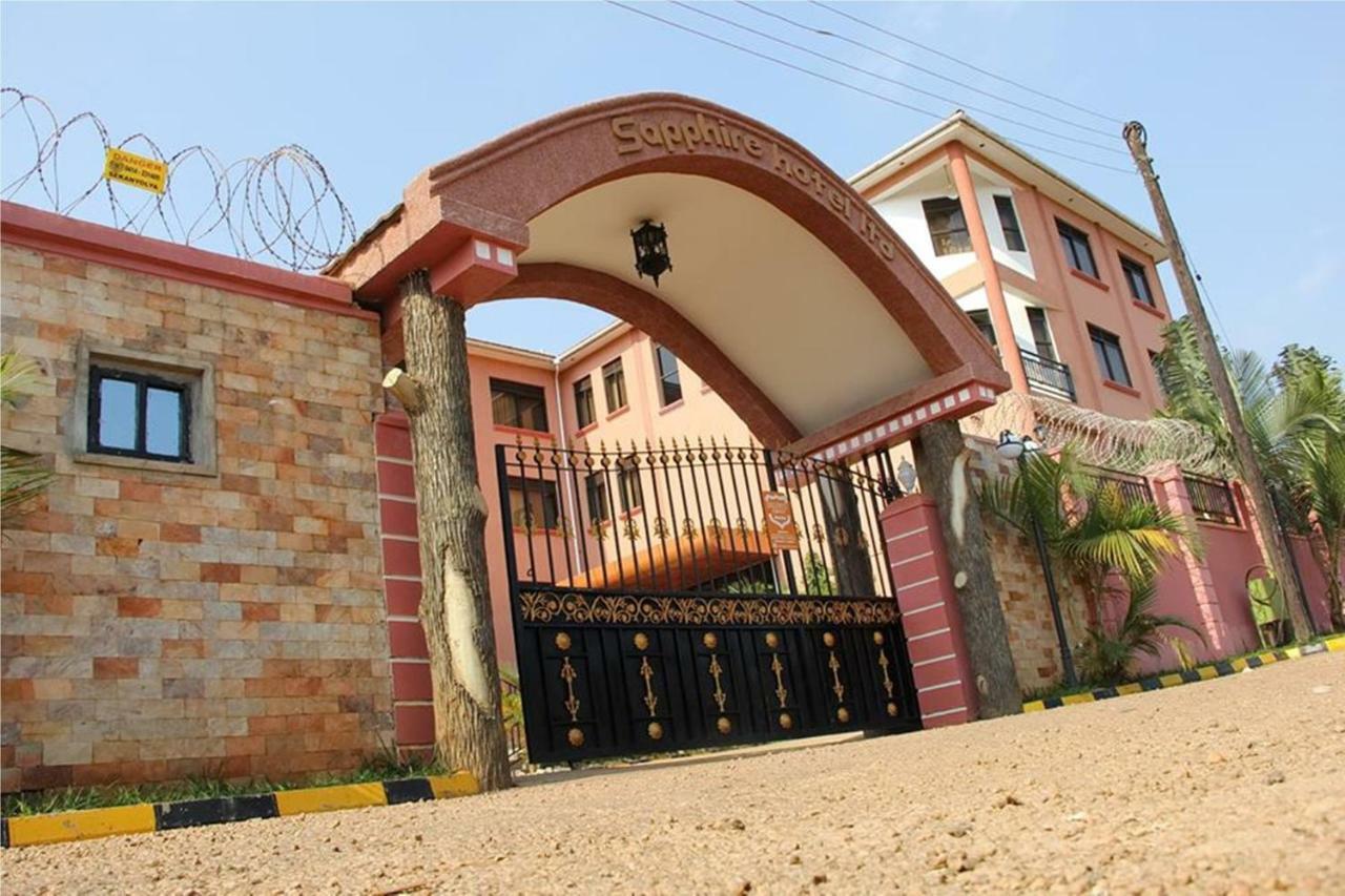Sapphire Hotel Entebbe Kajansi Buitenkant foto